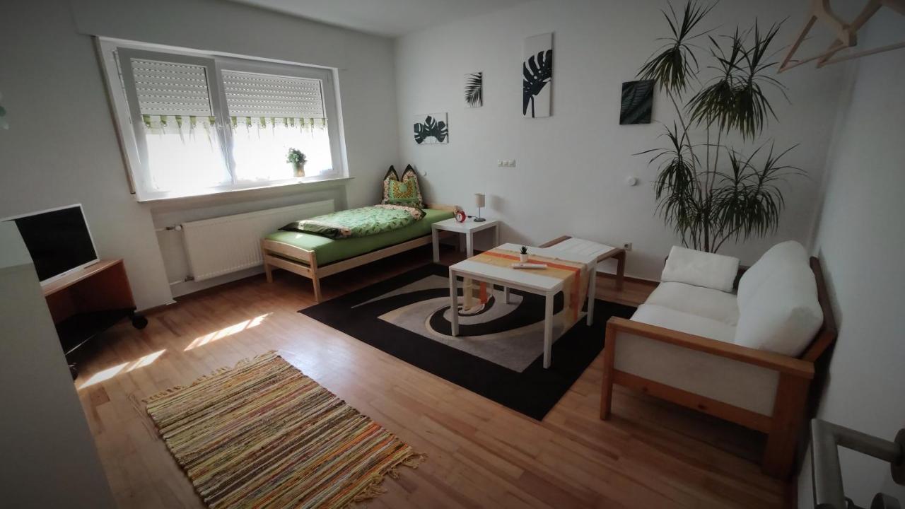 Monteur Unterkunft Gaestewohnung Ferienwohnung - Haus Huth Freigericht Eksteriør billede